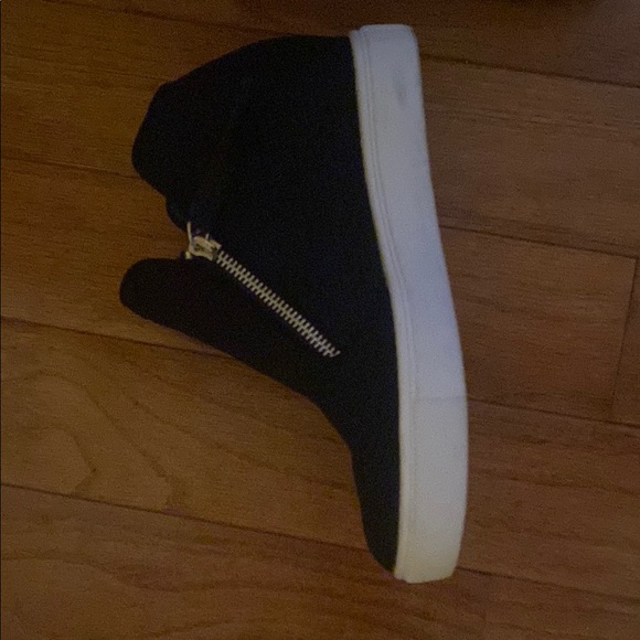 Steve Madden Black Zip up Textured Canvas Wedge Sneakers - Picture 3 of 7